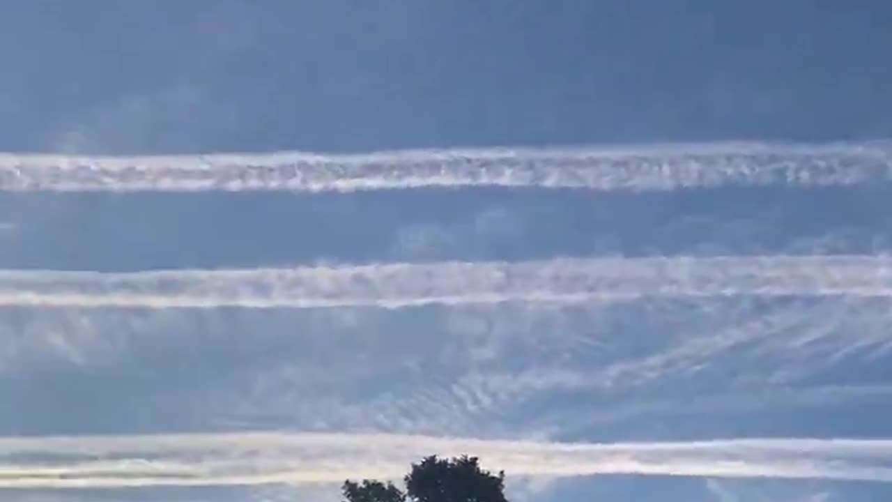 The sky over Maryland 😱🤮😡