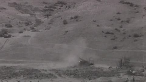 WWI-vintage 28cm Haubitze L 12 siege howitzer engages Soviet fortifications in Sevastopol in 1942