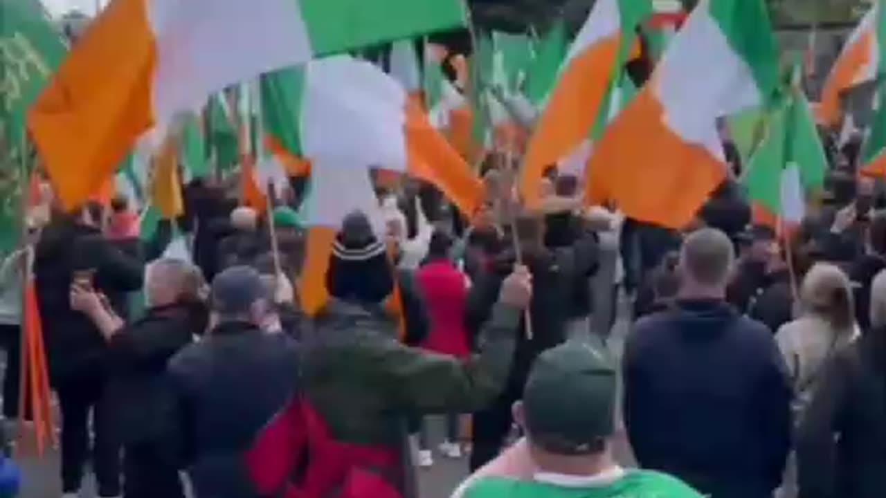 🇮🇪 IN IRLANDA SI SONO SVOLTE PROTESTE DI MASSA CONTRO I MIGRANTI
