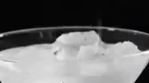 This Water Freezes the Moment It’s Poured #supercooled #freezingdemo #shorts