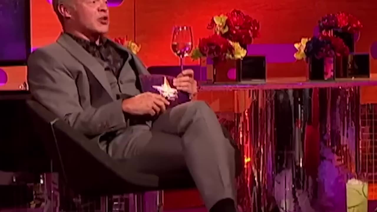 MichellePfeiffer is too pure for this world 😇 #grahamnorton