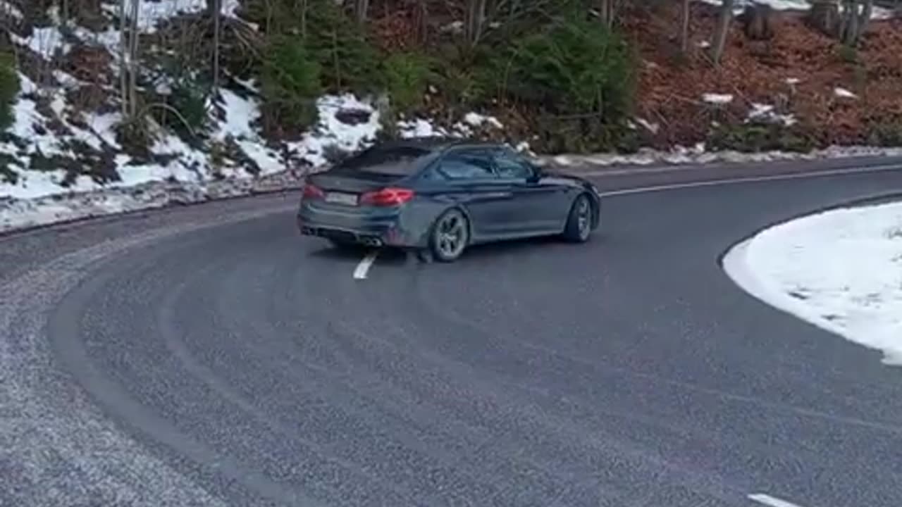 Bmw M5 competition f90 drift donuts