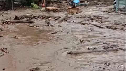 Running From Rapidly Rising Floodwaters