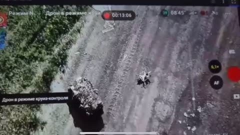 👀❗️Ukrainian military uses ground drone to cut fiber optic cable of Russian FPV