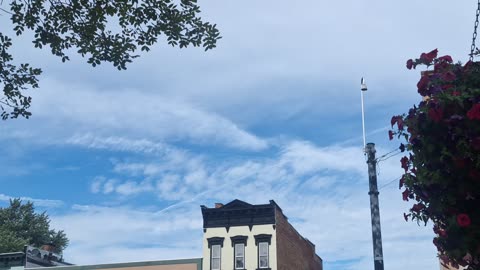 Types of "clouds" and "trALes" in the atmosphere