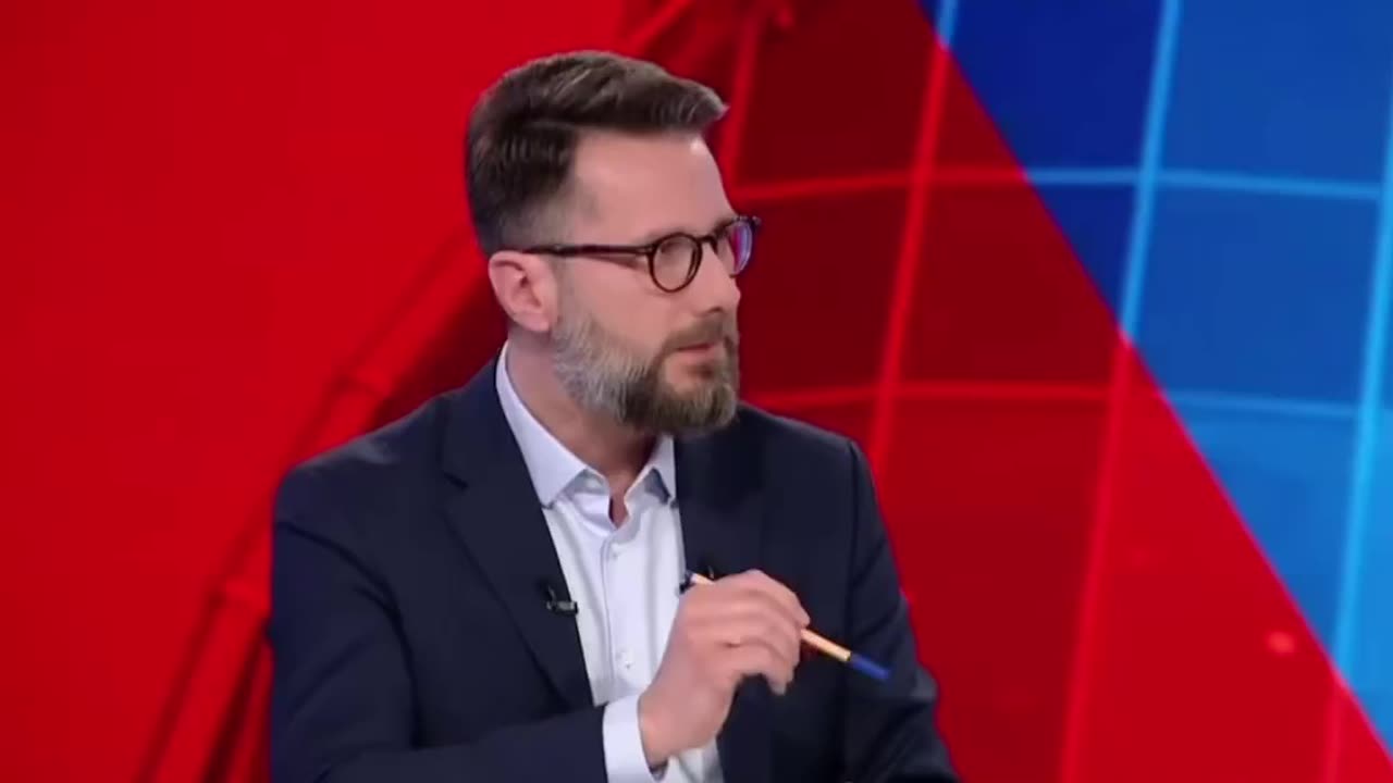Funkcjonariuszka dostała po uszkach🔥 -Nie ma pan zielonego pojęcia na temat