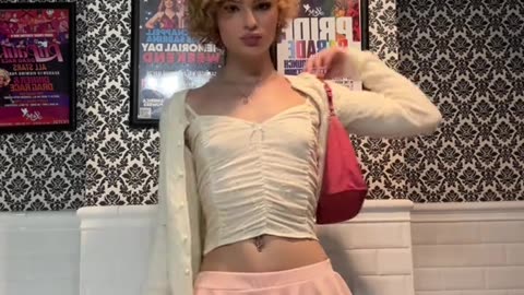 So cute tgirl like this