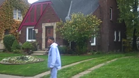 DAVE THE CAMERA MAN TRYS TO EXPLAIN A COUNTRY