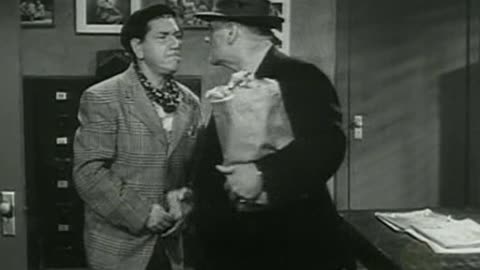 E126. Studio Stoops - Shemp Howard Era - 1950