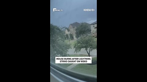 A house caught fire in Spring, Texas, USA due to a lightning strike. 15.08.2025.