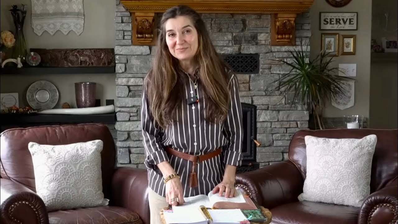 Hear And Arise | Deci Schneider