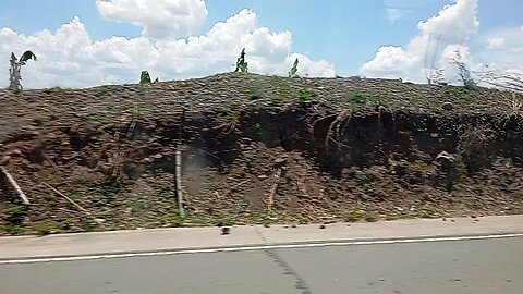 Monasterio de Tarlac Mataas na Zigzag Road