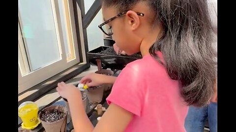 Homeschool Science Lesson in the Greenhouse | Real Life Learning Beyond the 4 Walls 🌱