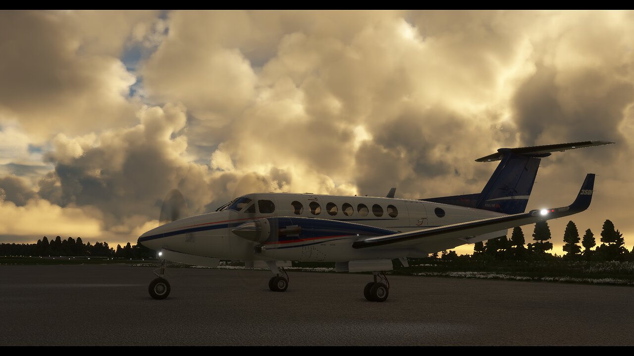 MSFS 2020--- King Air 350 "Live" Canwest Air Flights.