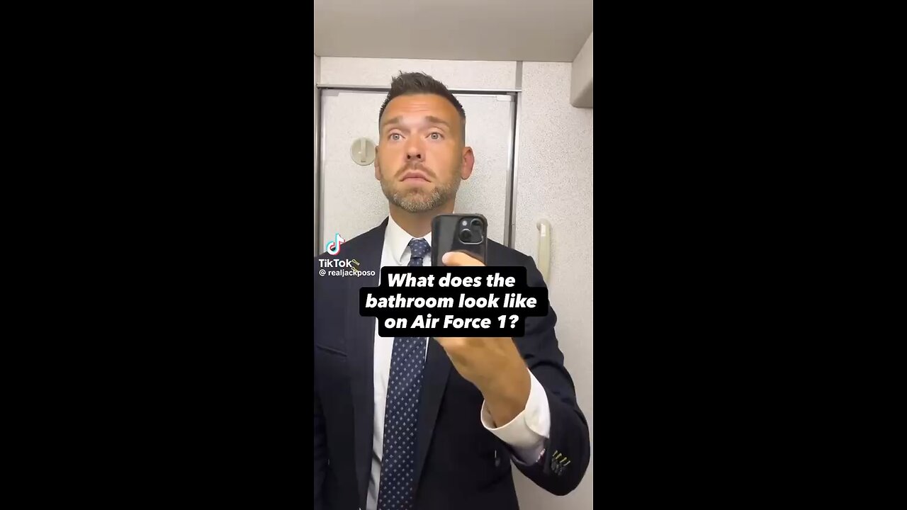 AF1 public bathroom with Jack