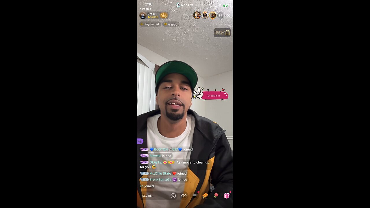 At the end of the fight dro house got tore up in the process & poop tracked through the crilla 😂 👀