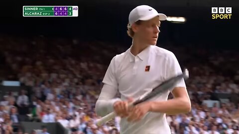 Sinner beats Alcaraz to win first Wimbledon title | Highlights |