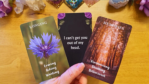 SOMEONE CAN'T STOP THINKING ABOUT YOU 😍 THEY MISS YOU SO MUCH!! 💔 (COLLECTIVE LOVE TAROT READING) 💫