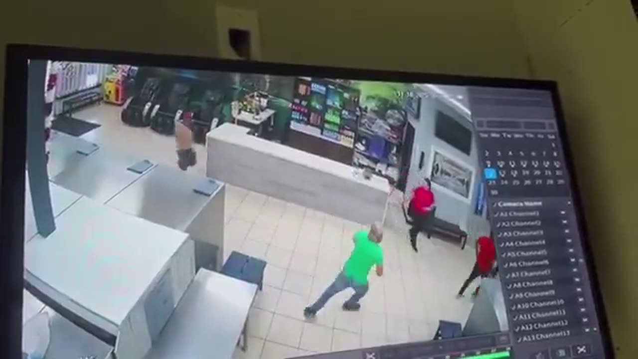 Illegals flee ICE agents though laundromat in Charlotte