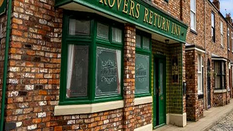 Coronation Streets Next Landlady Revealed as Re