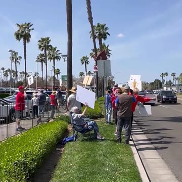 Tesla Protesters forced to protest at LEXUS after Patriots showed up at Tesla Dealership in Fresno, California