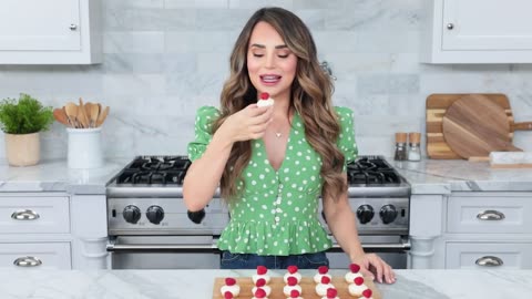 4 EASY Recipes Using RITZ CRACKERS! - YouTube