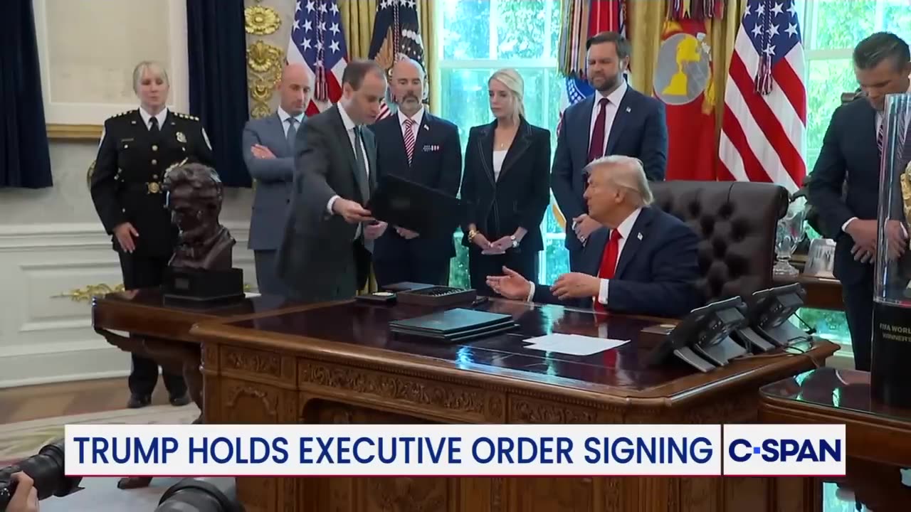 no more flags burning orders signed by Donald Trump