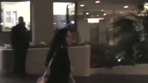 Lindsay VS. Paris