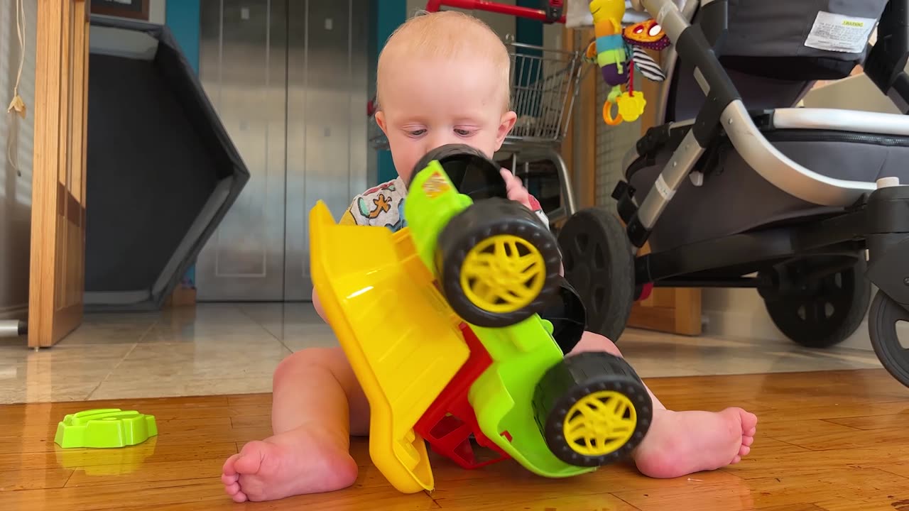 Spencer & Amity's Truck Time Fun - Frenchie Crashes the Party! || #toddler #toytruck #siblings