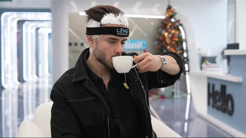 An unshaven hair transplant lets you return to work in just 10 days without an obvious look