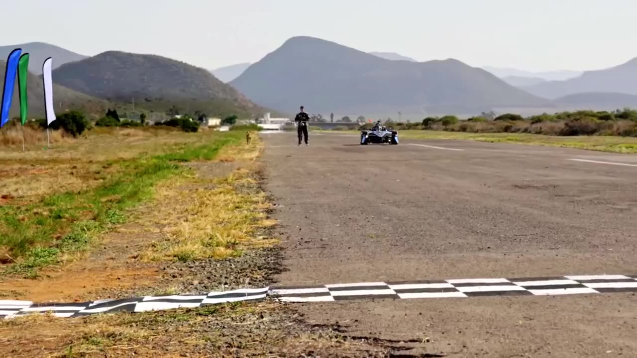 CHEETAH VS FORMULA E CAR: Unpredictable Racing Showdown!