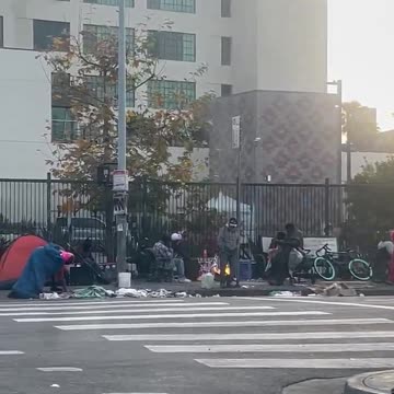 Lots of ‘warming fires’ this morning in Downtown Los Angeles