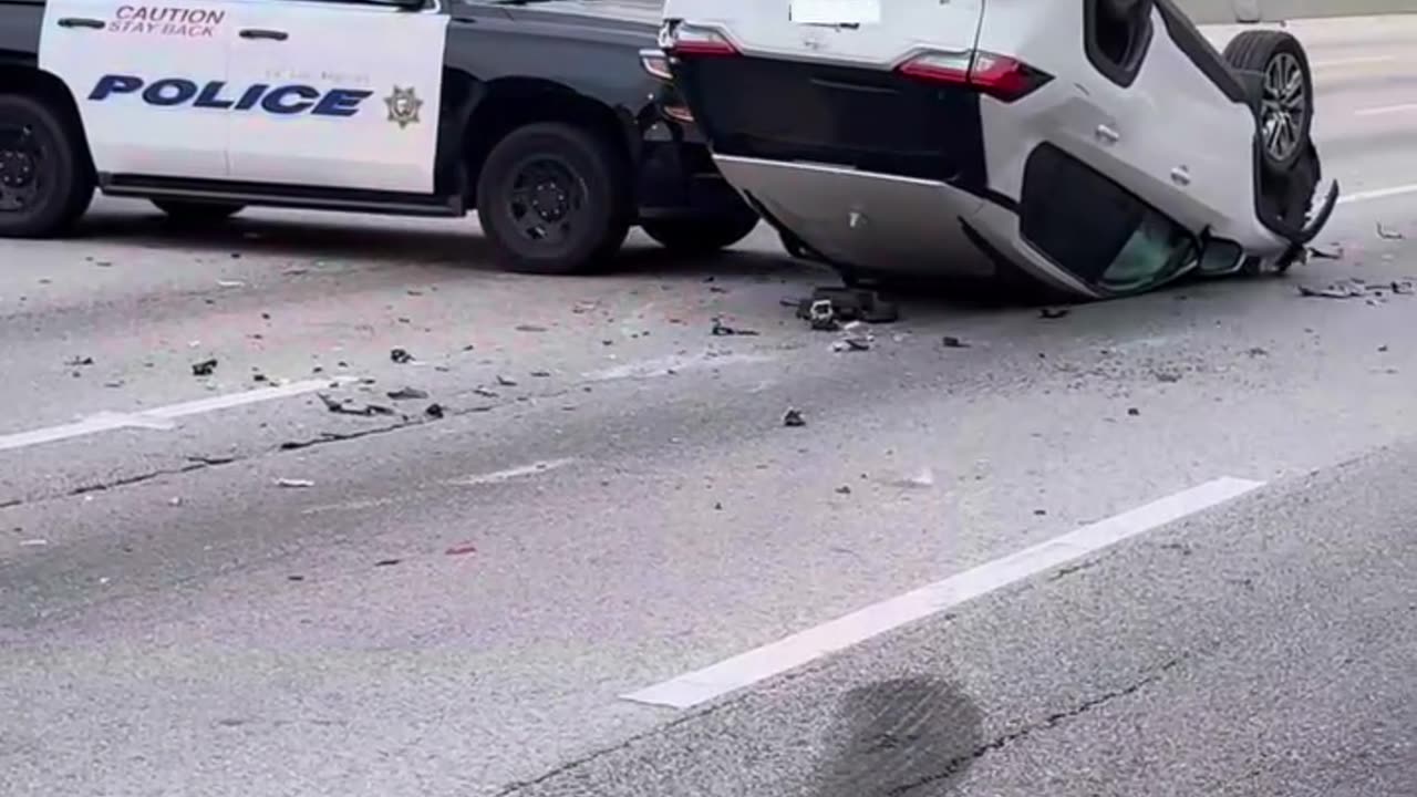 "Police vs Thief Heavy Clash | Intense Fight on Street"