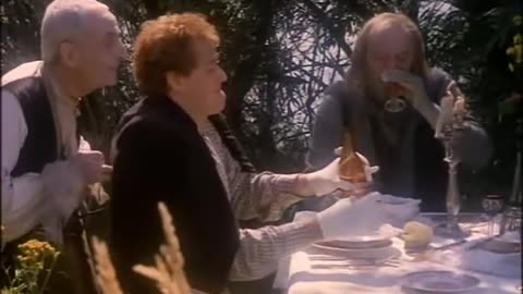 La tía de Frankenstein - 1x05 La fiera de los salones