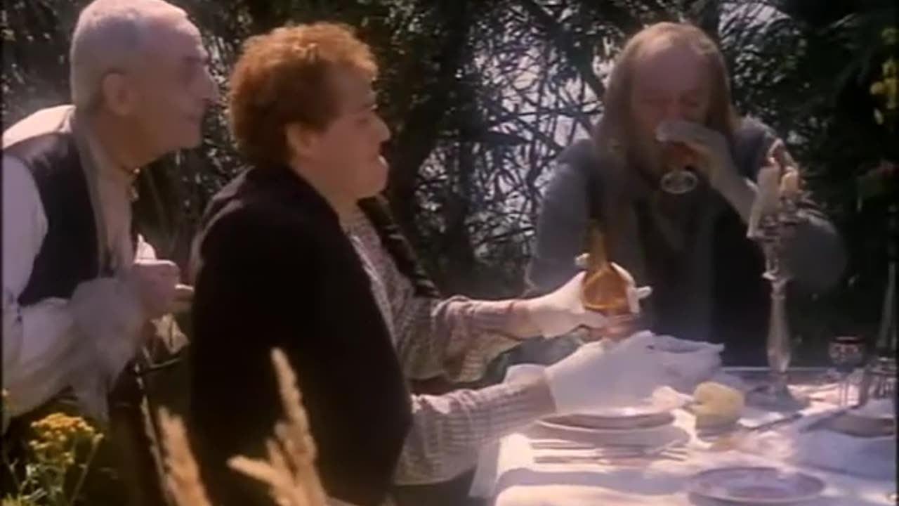 La tía de Frankenstein - 1x05 La fiera de los salones