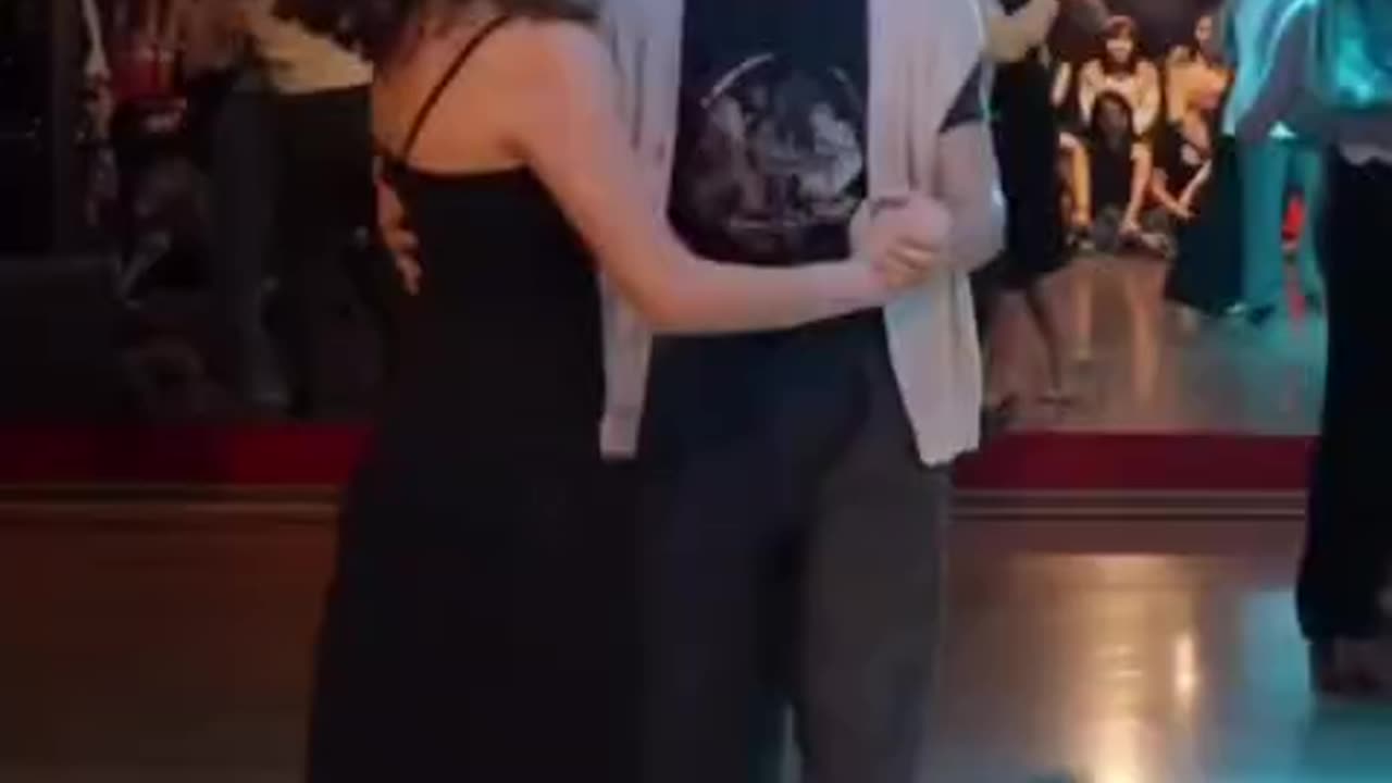 مع اجمل رقصه