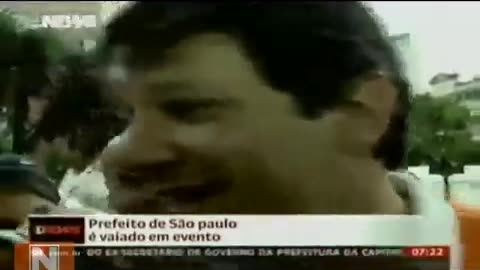 2013 - HADDAD É VAIADO NO DIA DA CONSCIÊNCIA NEGRA E NÃO DISCURSA