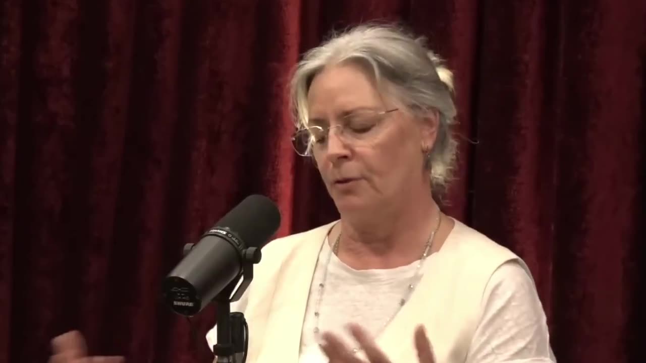 Joe Rogan's guest Dr. Suzanne Humphries