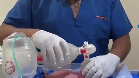 🤯😮 This Doctor Shows Unreal Composure While Resuscitating A Newborn! | FeedMyCuriosity