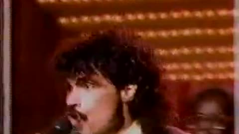 Hall & Oates with Eddie Kendricks & David Ruffin - The Way You Do The Things You Do My Girl