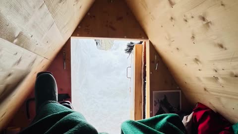 Un hogar mínimo al borde del vacío