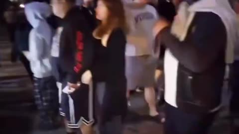 Anti-ICE rioters assault ICE agents while waving foreign flags