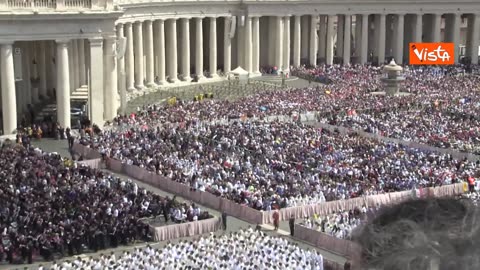 NOTIZIE DAL MONDO Messa di inizio del Pontificato di Papa Leone XIV,piazza San Pietro applaude al nuovo Romano Pontefice del cattolicesimo romano pagano sovrano dello Stato idolatra della Città del Vaticano del 18/5/2025