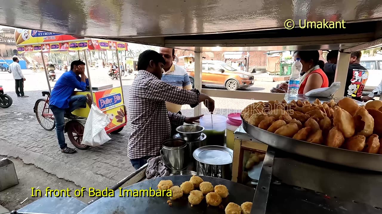 Waiting In front of Bada Imambara बड़ा इमामबाड़ा, Lucknow