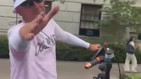 😂🚴‍♂️ Pedicab Driver's Epic Music Fail! | FunFM