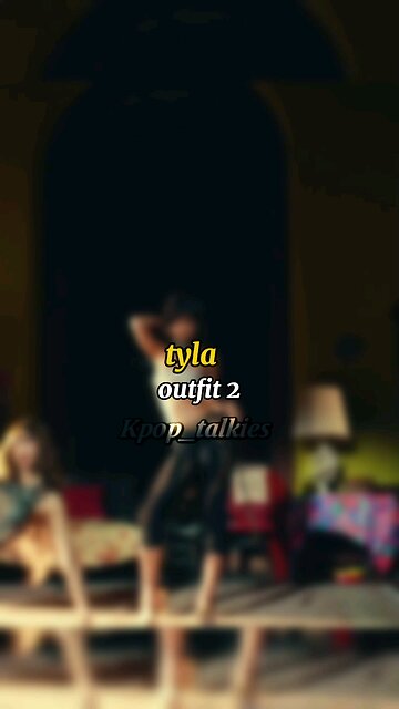 outfits lisa and tyla wore in"when I'm with you"mv