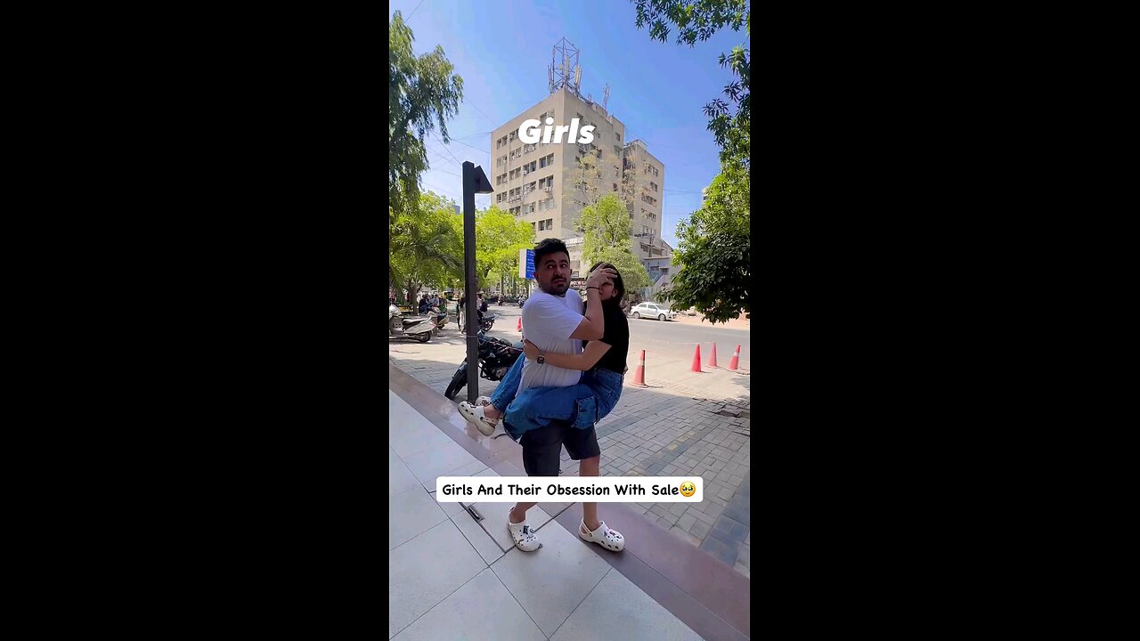 Sale Me Toh Jana Pade Hainnaa Girls Ladkiyo Ko Sale Dekh Ke Kya Ho Jata Hea