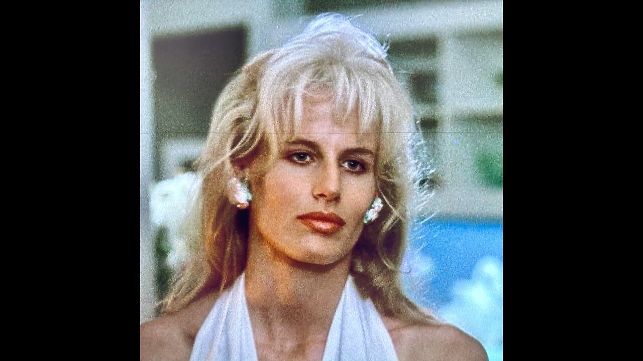 Daryl Hannah Tranny & Pizza