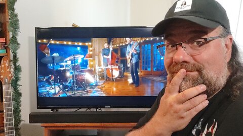 JULIAN LAGE | Emily | Patron Request Reaction