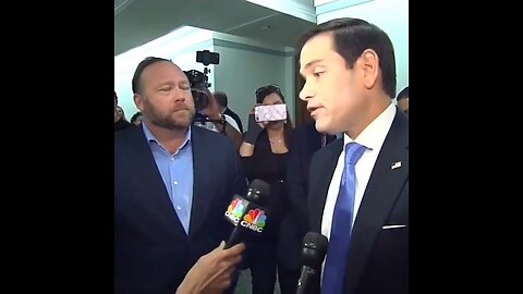 Mark Rubio ignoring Alex Jones intentionally.